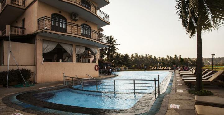 Nazri Resort Baga Esterno foto